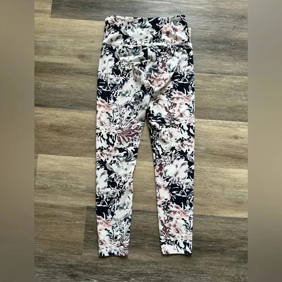 BALANCE COLLECTION Floral Contender Lux Ankle Compression Leggings, Size M - Picture 10 of 14